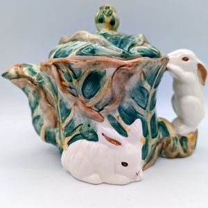 Vtg cabbage wear with bunnies tea pot 2000 CBK LTD